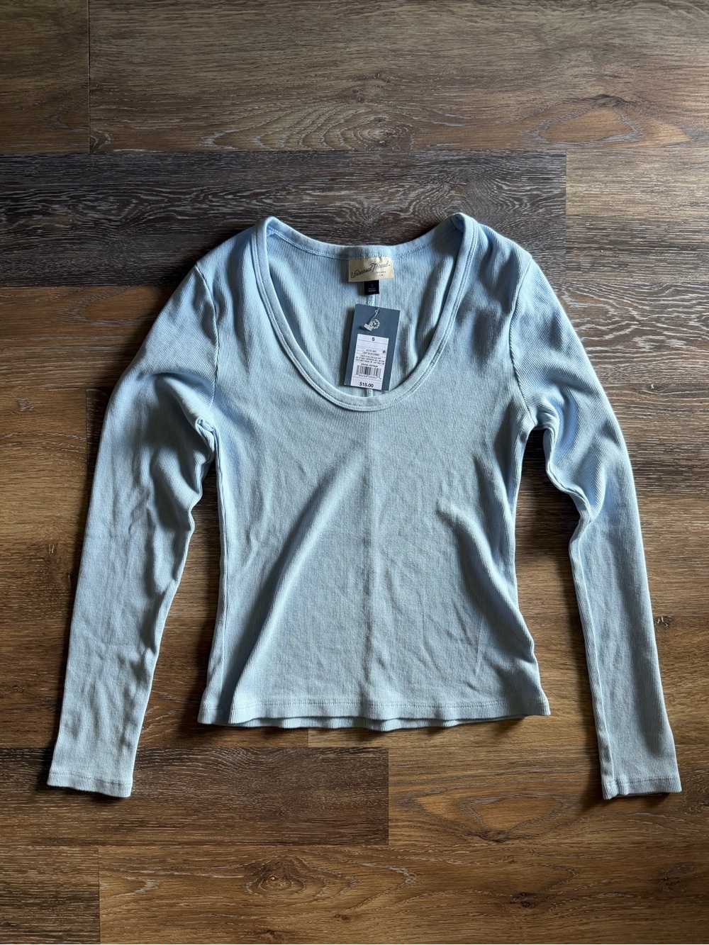 🩵 Universal Thread Fitted Ribbed Long Sleeve 🩵